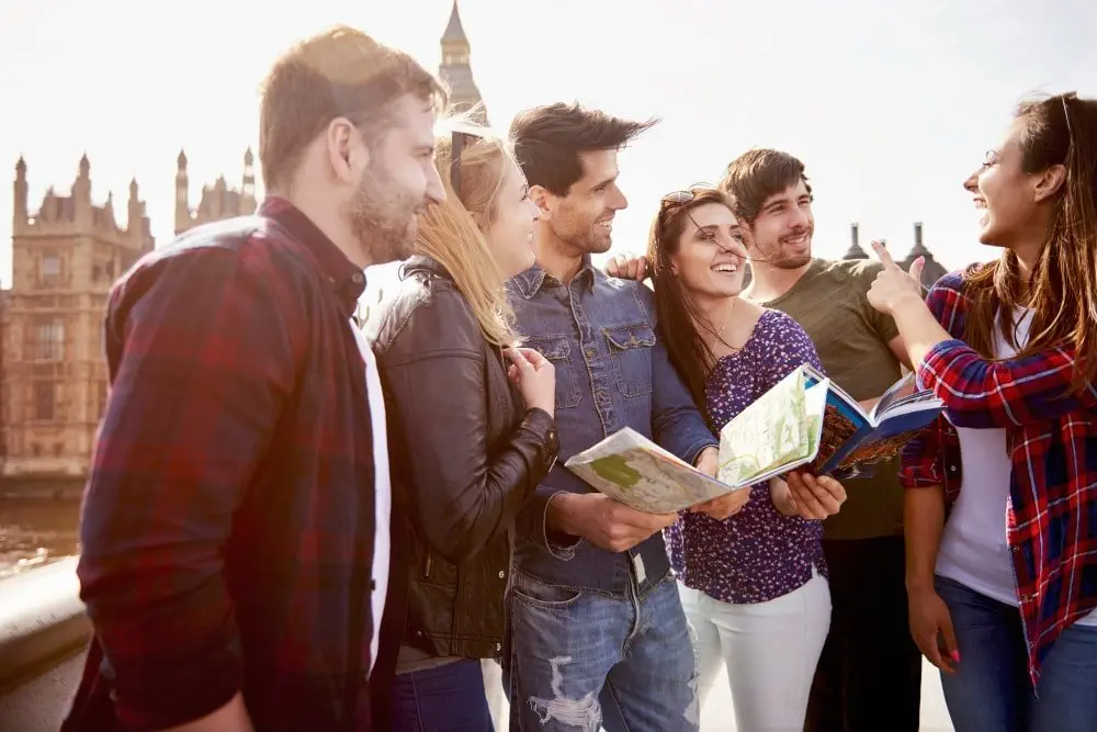 Cách Làm Quen Với Bạn Bè Quốc Tế Khi Du Học Italy